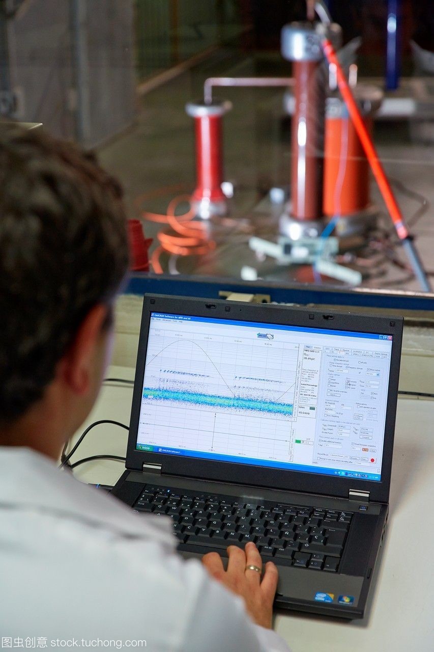 沖擊試驗(yàn)。設(shè)備用火花隙提升。高壓電氣實(shí)驗(yàn)室。電氣設(shè)備的認(rèn)證。技術(shù)服務(wù)行業(yè)。bizkaiatecnalia研究和創(chuàng)新巴斯克的國(guó)家西班牙。